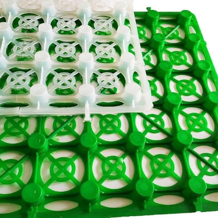 塑料(liào)排水闆